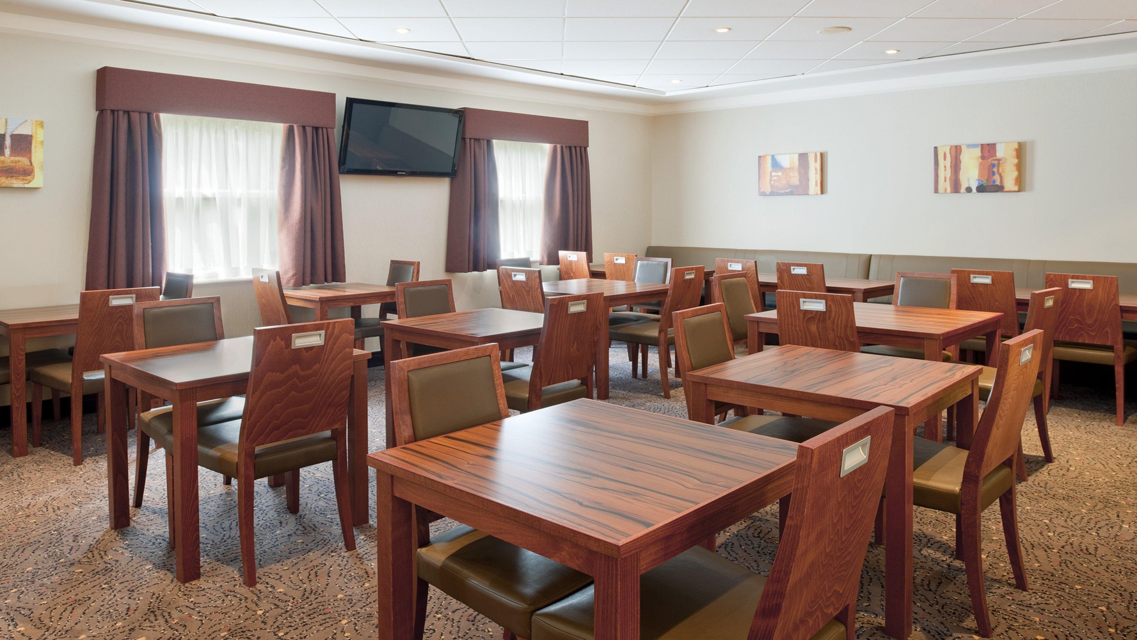 Holiday Inn Express Glenrothes By Ihg Ngoại thất bức ảnh
