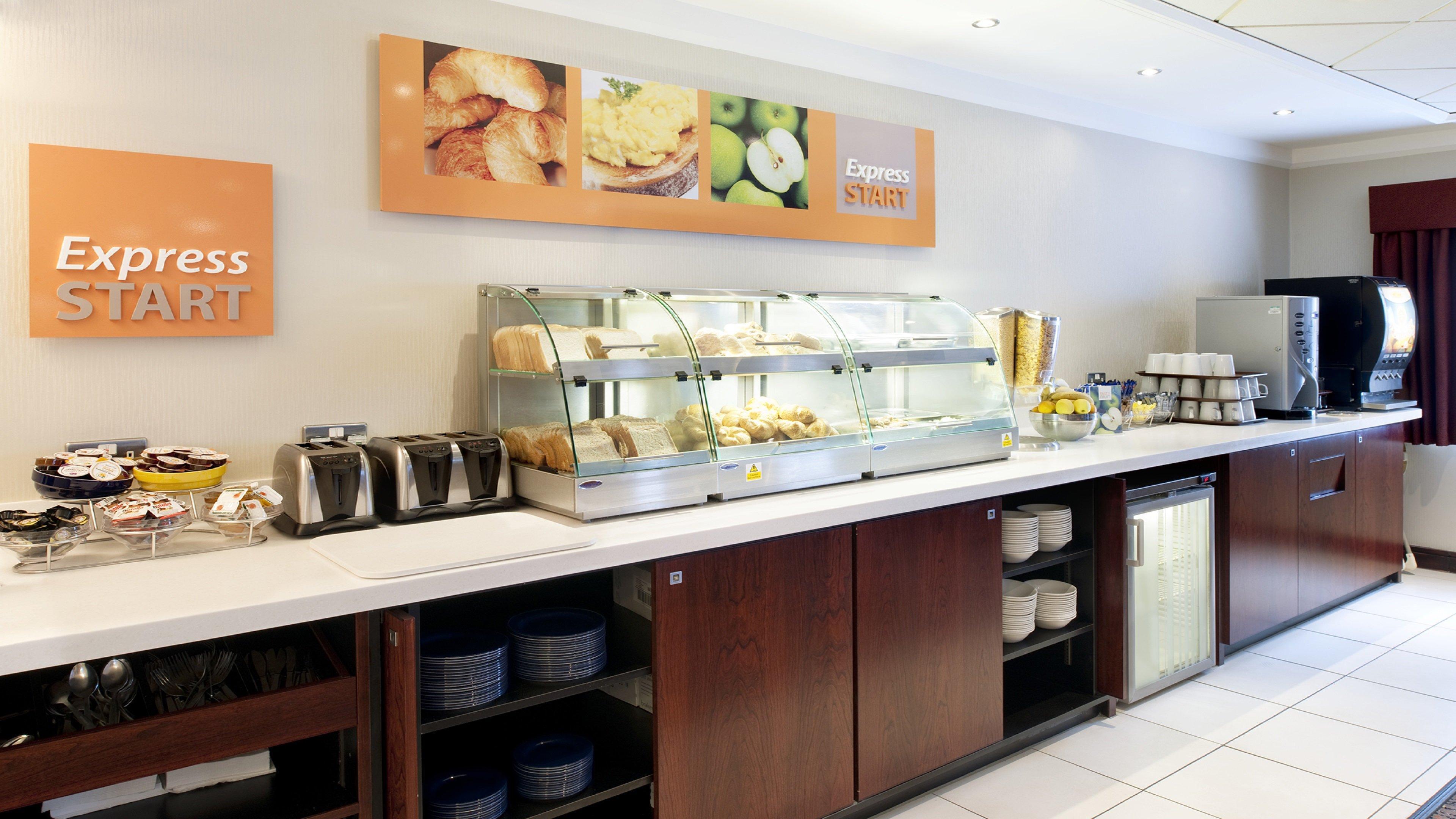 Holiday Inn Express Glenrothes By Ihg Ngoại thất bức ảnh