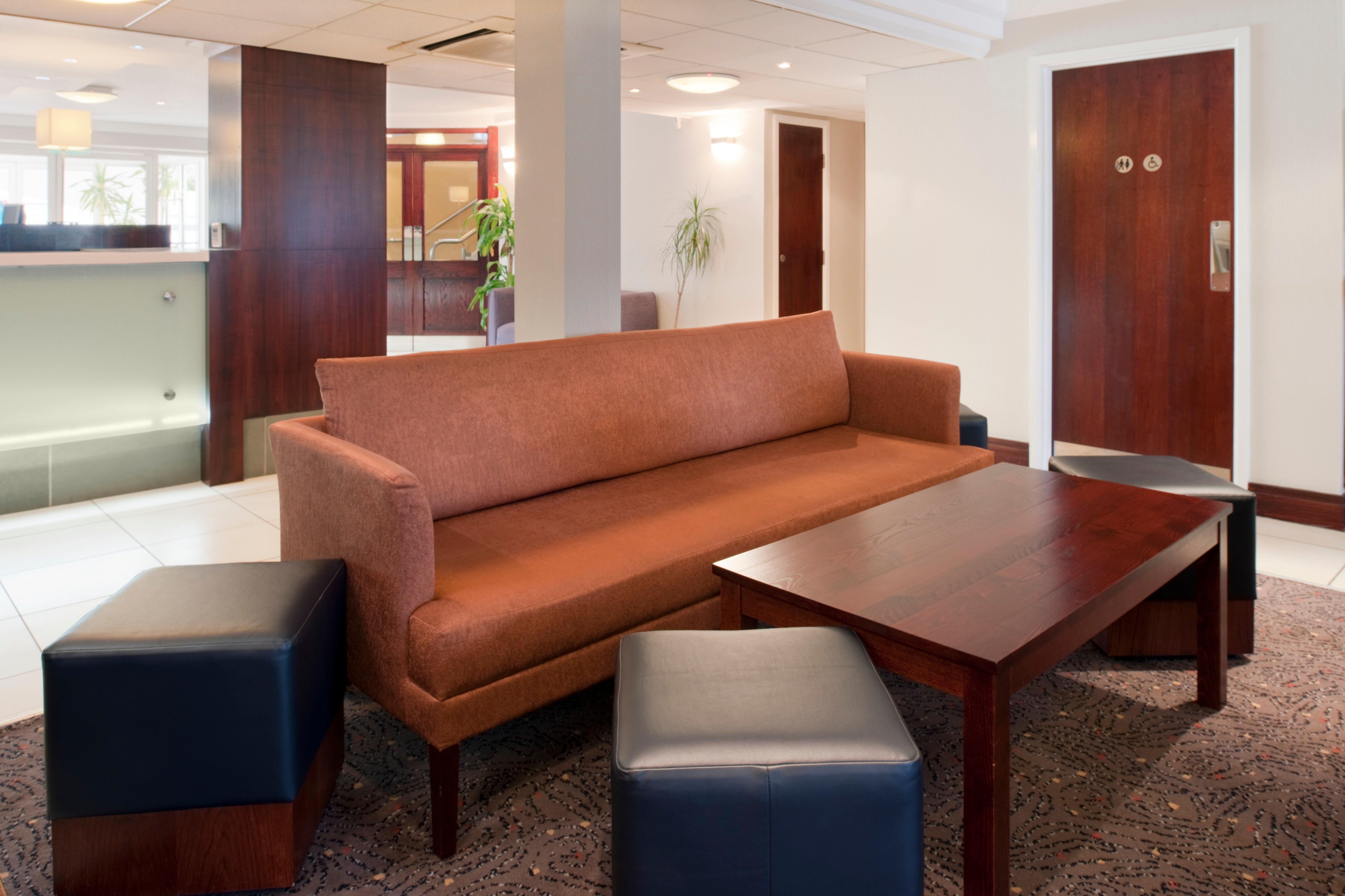 Holiday Inn Express Glenrothes By Ihg Ngoại thất bức ảnh