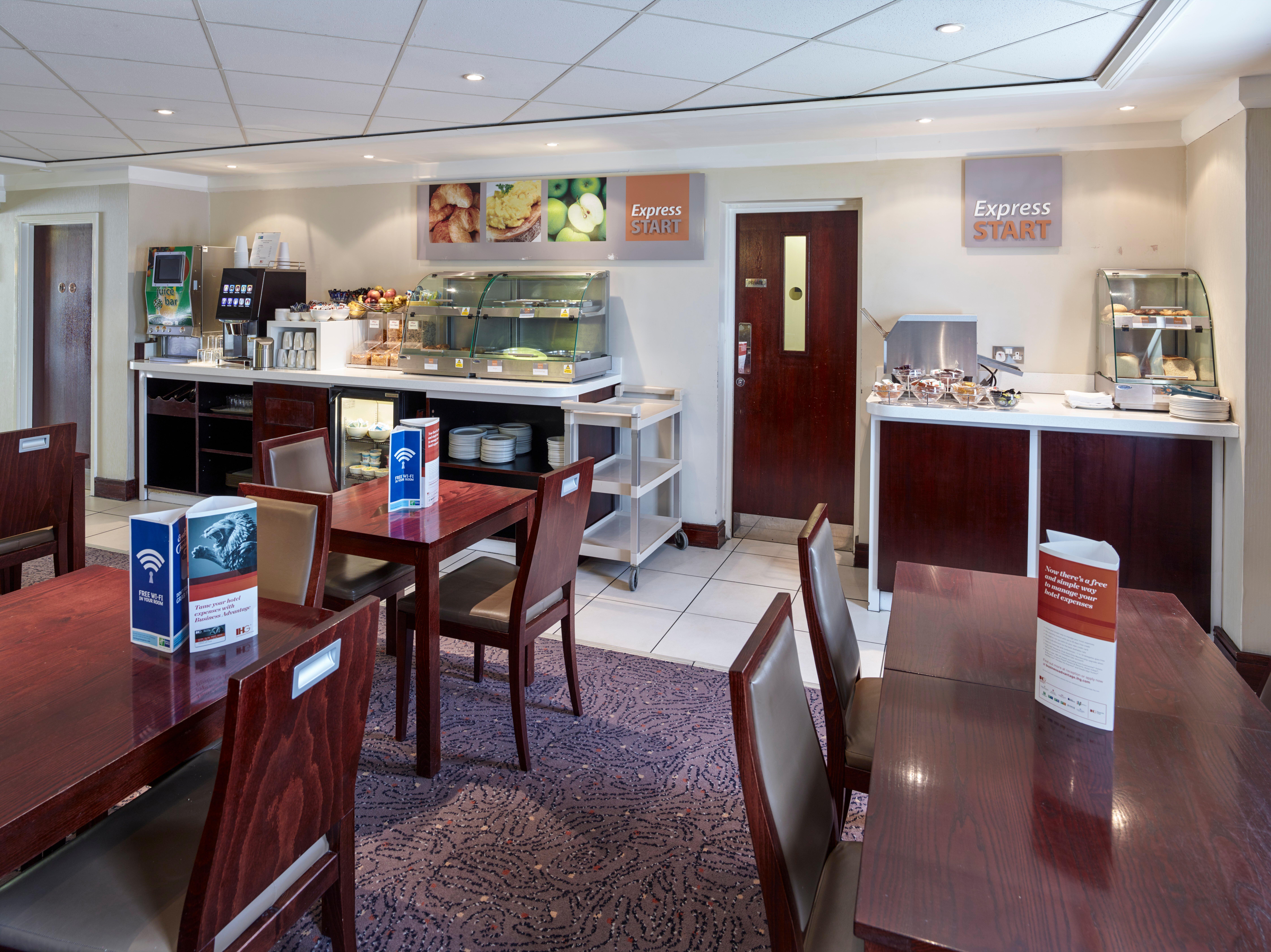Holiday Inn Express Glenrothes By Ihg Ngoại thất bức ảnh