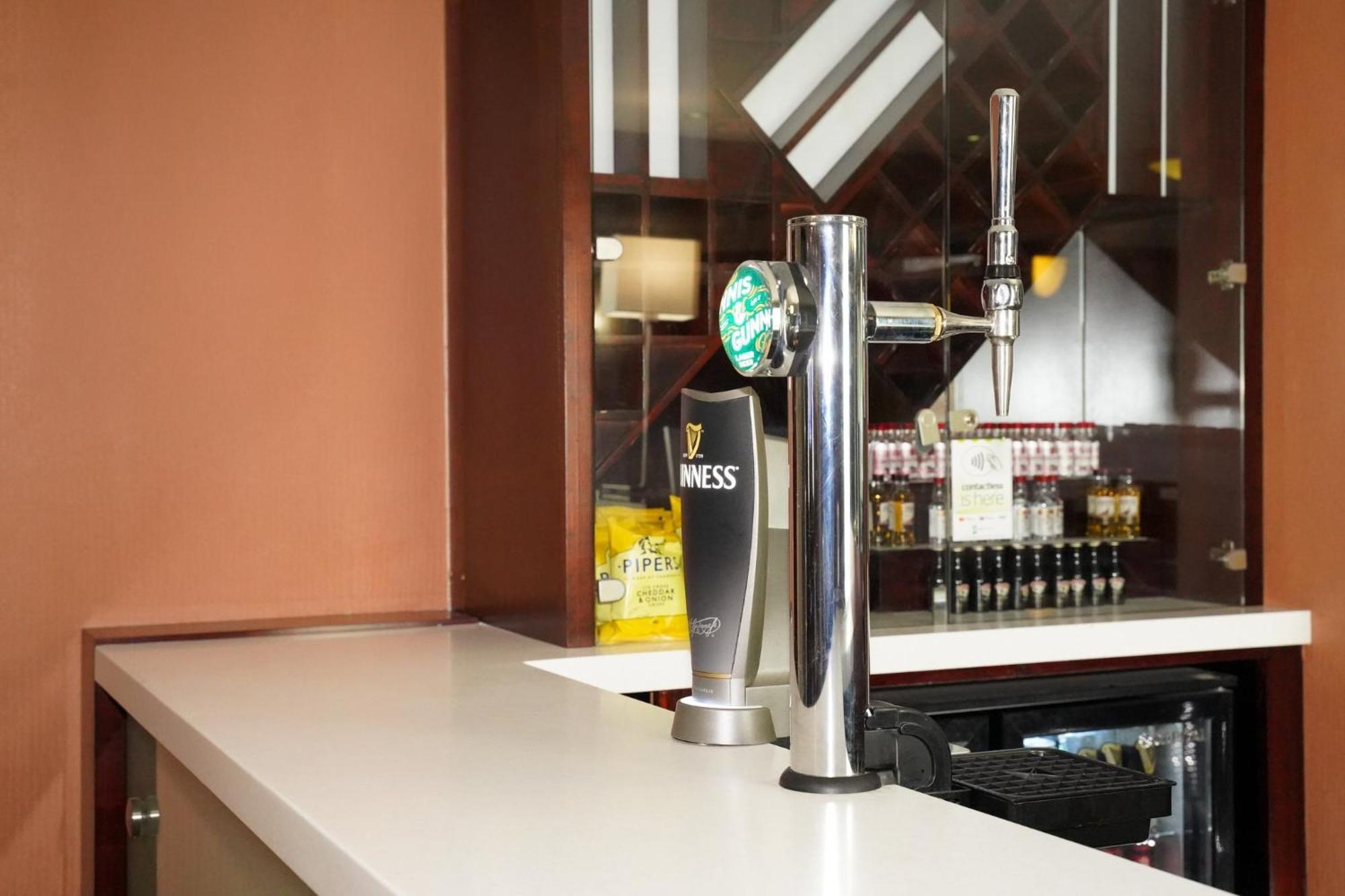 Holiday Inn Express Glenrothes By Ihg Ngoại thất bức ảnh