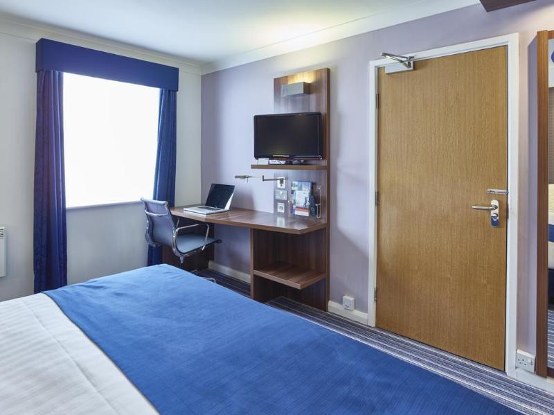 Holiday Inn Express Glenrothes By Ihg Ngoại thất bức ảnh